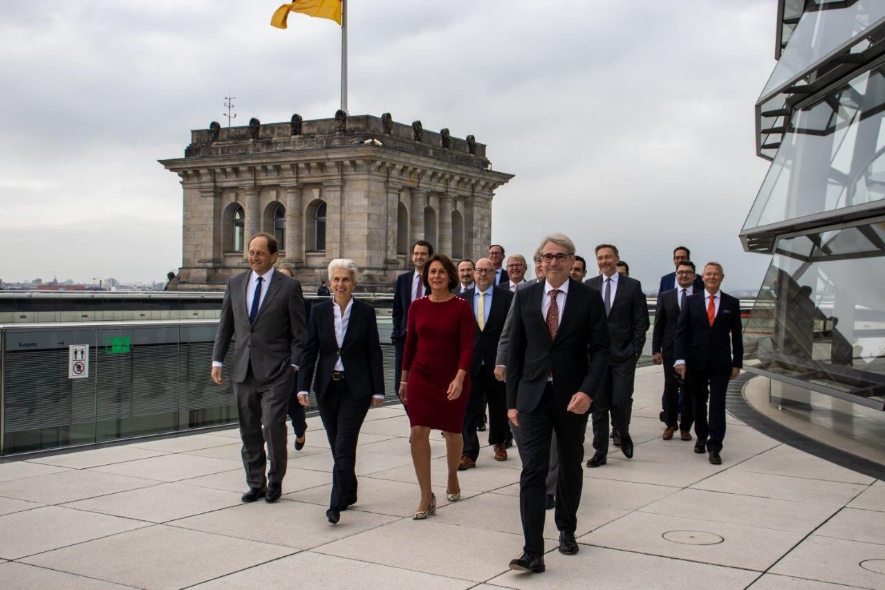 Konstituierende Sitzung Des 20. Deutschen Bundestages | Carl-Julius ...